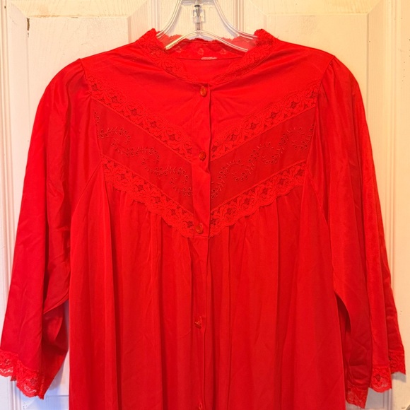 Vintage Red Nylon Robe - Picture 3 of 5